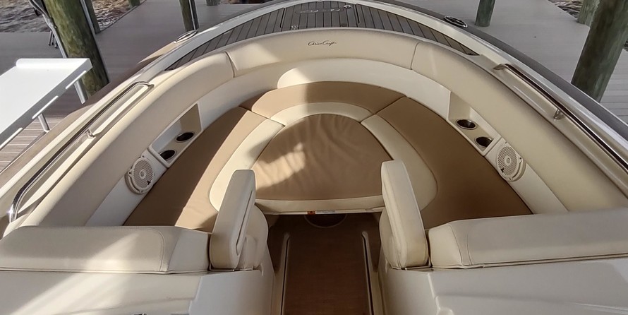 Chris-Craft Calypso 26