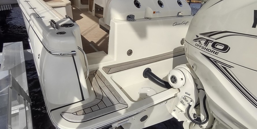 Chris-Craft Calypso 26