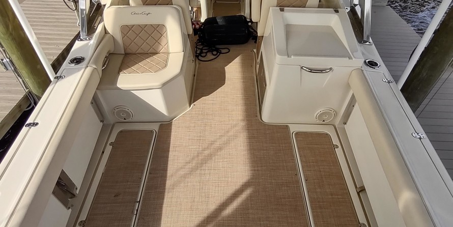 Chris-Craft Calypso 26