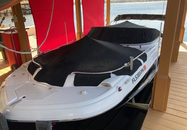 Hurricane 2200 sundeck