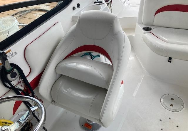 Hurricane 2200 sundeck