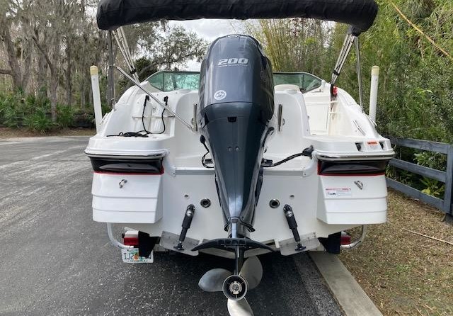 Hurricane 2200 sundeck