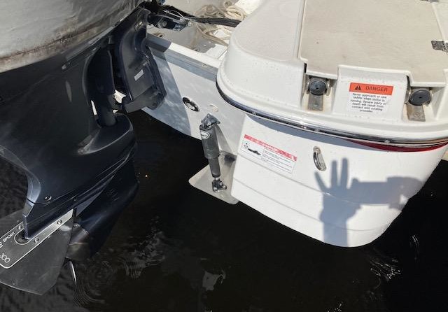 Hurricane 2200 sundeck