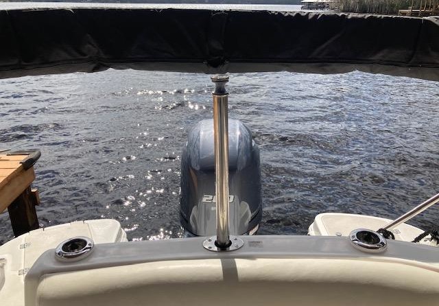 Hurricane 2200 sundeck