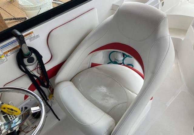 Hurricane 2200 sundeck