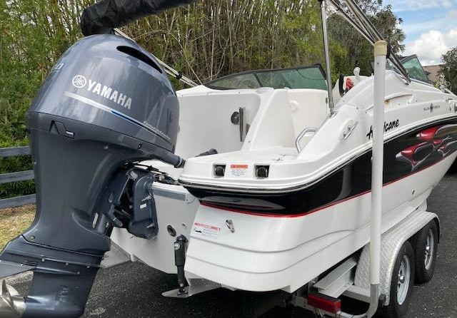 Hurricane 2200 sundeck