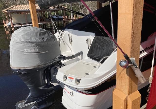 Hurricane 2200 sundeck