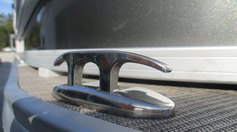 Sun Tracker Fishin Barge 20 DLX