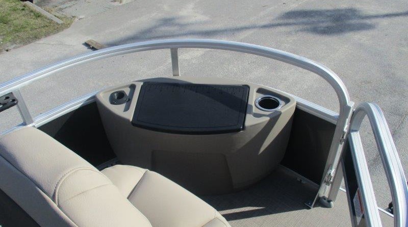 Sun Tracker Fishin Barge 20 DLX