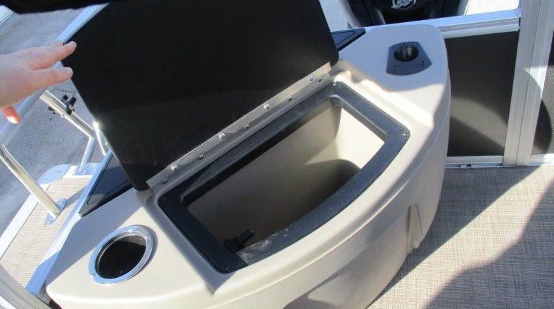 Sun Tracker Fishin Barge 20 DLX