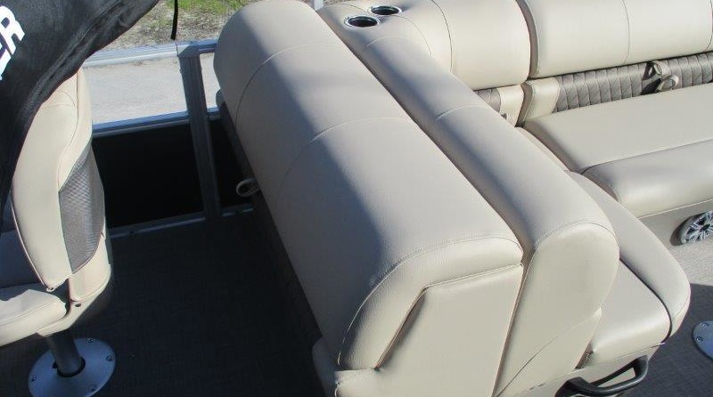 Sun Tracker Fishin Barge 20 DLX