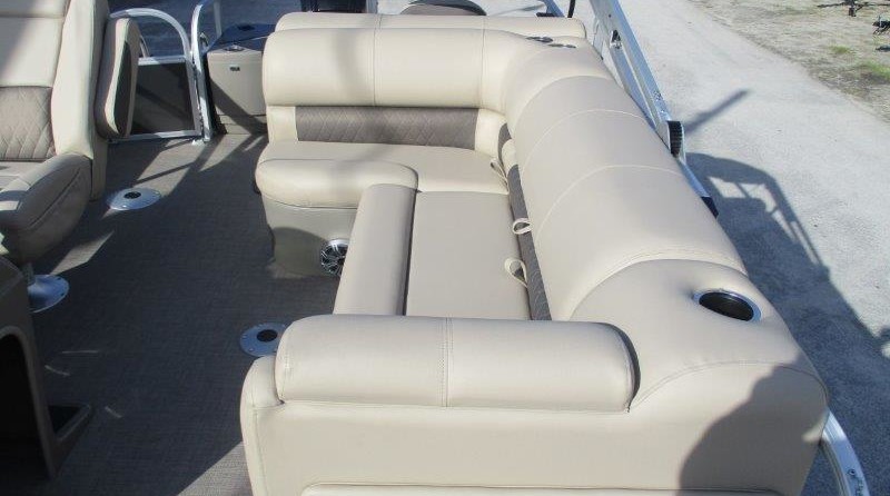 Sun Tracker Fishin Barge 20 DLX