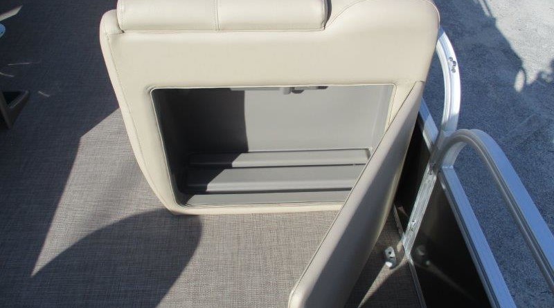 Sun Tracker Fishin Barge 20 DLX