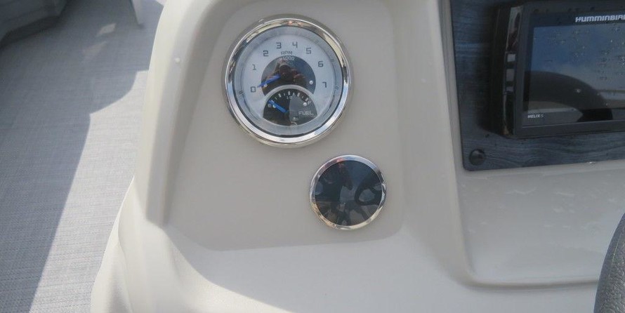 Starcraft Marine EX 22 R