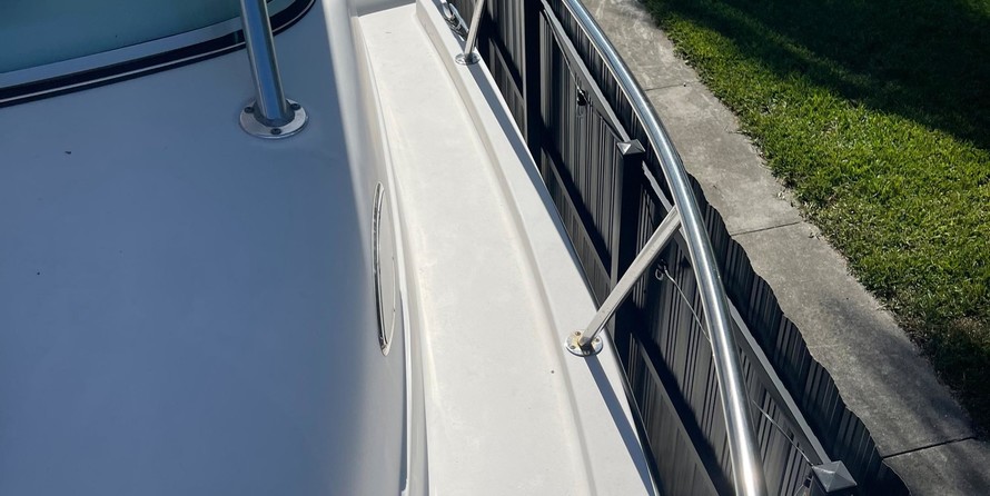 Seaswirl Striper 2601 Walkaround I/O