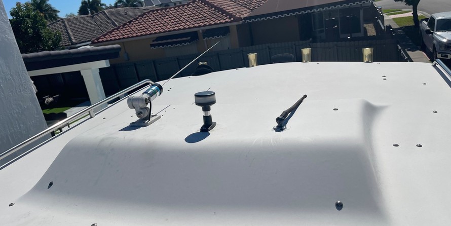 Seaswirl Striper 2601 Walkaround I/O