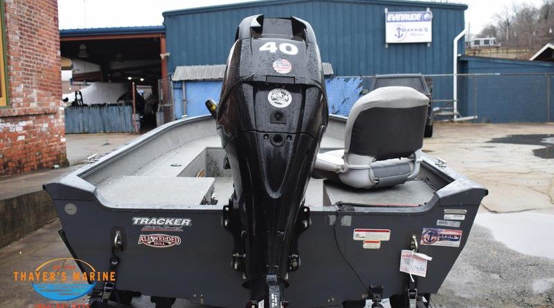 Tracker Guide V-16 Laker DLX T