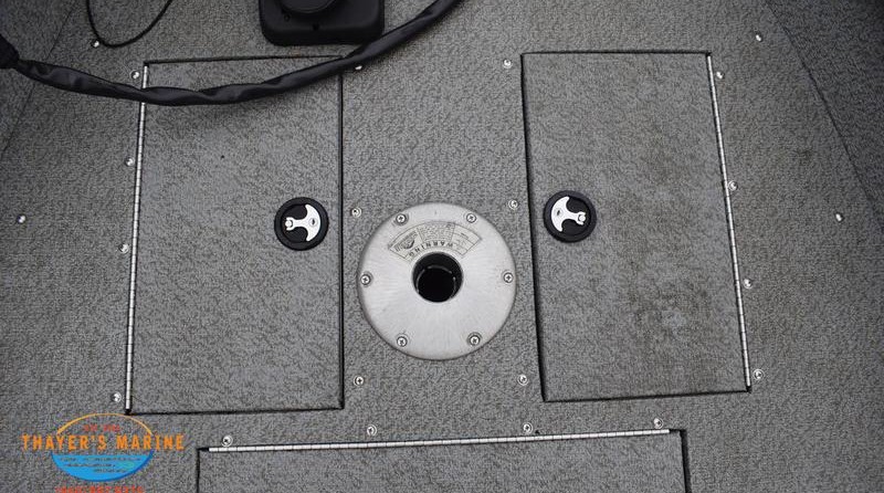 Tracker Guide V-16 Laker DLX T