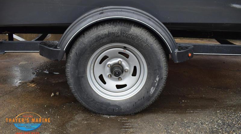 Tracker Guide V-16 Laker DLX T