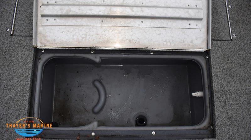 Tracker Guide V-16 Laker DLX T