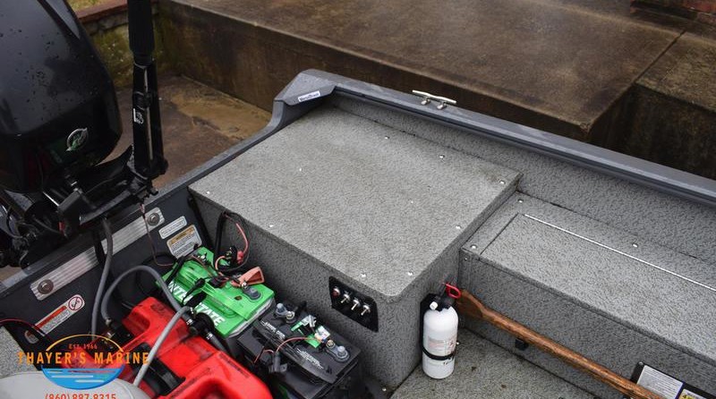 Tracker Guide V-16 Laker DLX T