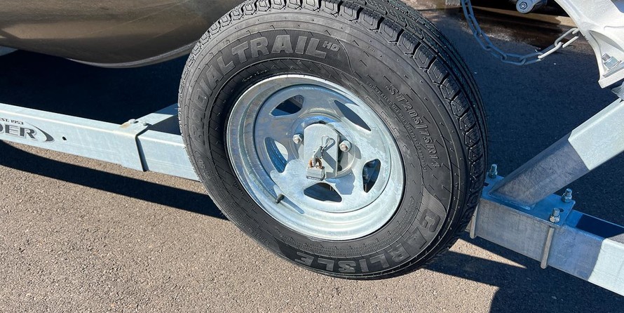 North river 22 seahawk