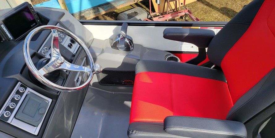 Premier Pontoons S-Series RF