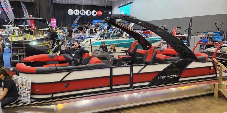 Premier Pontoons S-Series RF