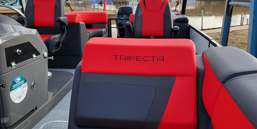 Premier Pontoons S-Series RF