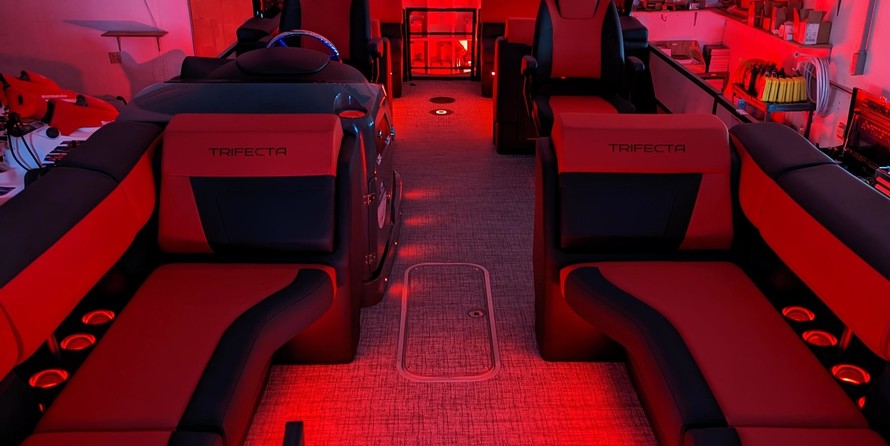 Premier Pontoons S-Series RF