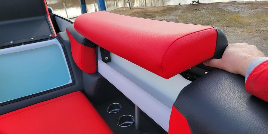 Premier Pontoons S-Series RF