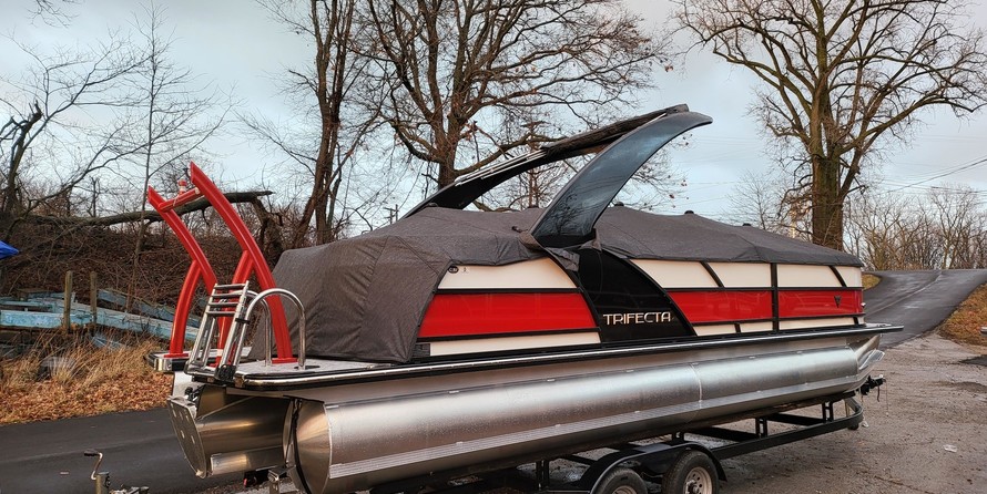 Premier Pontoons S-Series RF
