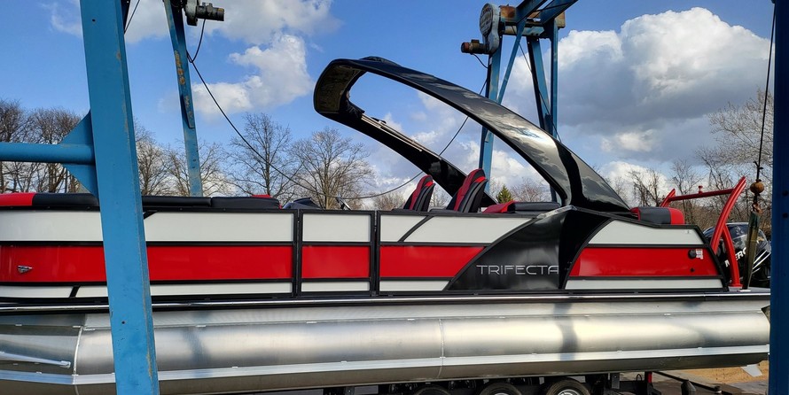 Premier Pontoons S-Series RF