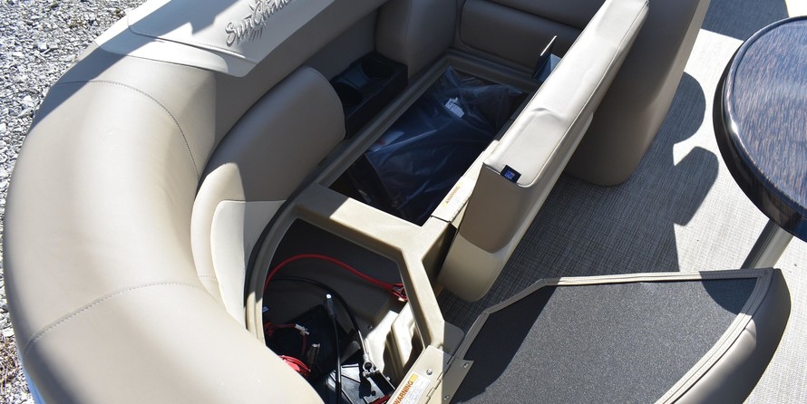 Sunchaser Boats Geneva Cruise 22 LR DH