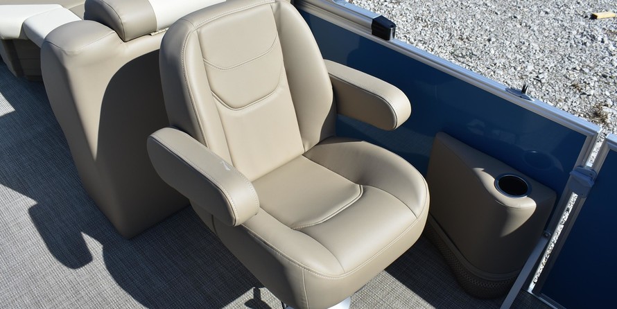 Sunchaser Boats Geneva Cruise 22 LR DH