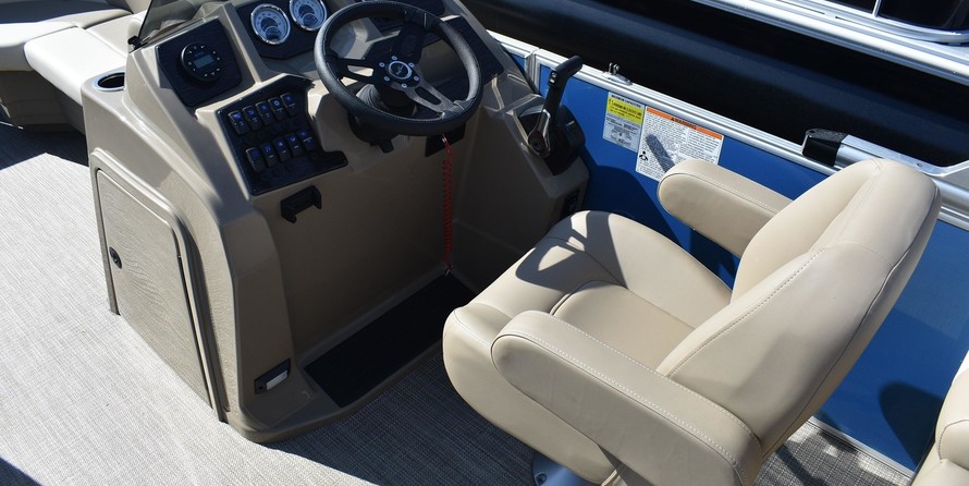 Sunchaser Boats Geneva Cruise 22 LR DH