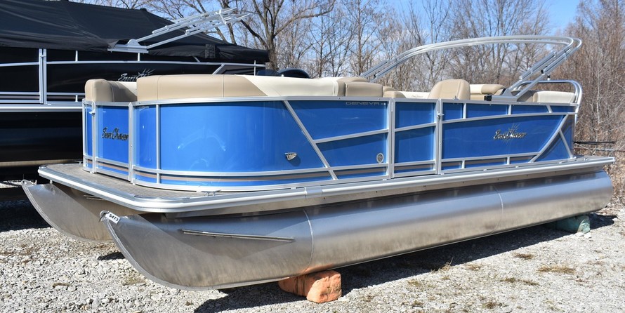 Sunchaser Boats Geneva Cruise 22 LR DH