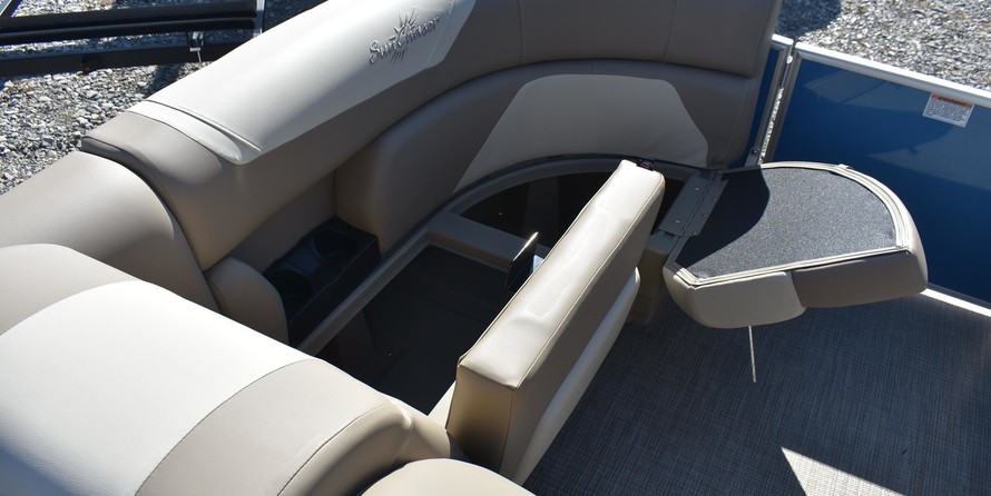 Sunchaser Boats Geneva Cruise 22 LR DH