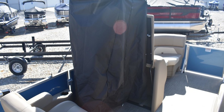 Sunchaser Boats Geneva Cruise 22 LR DH