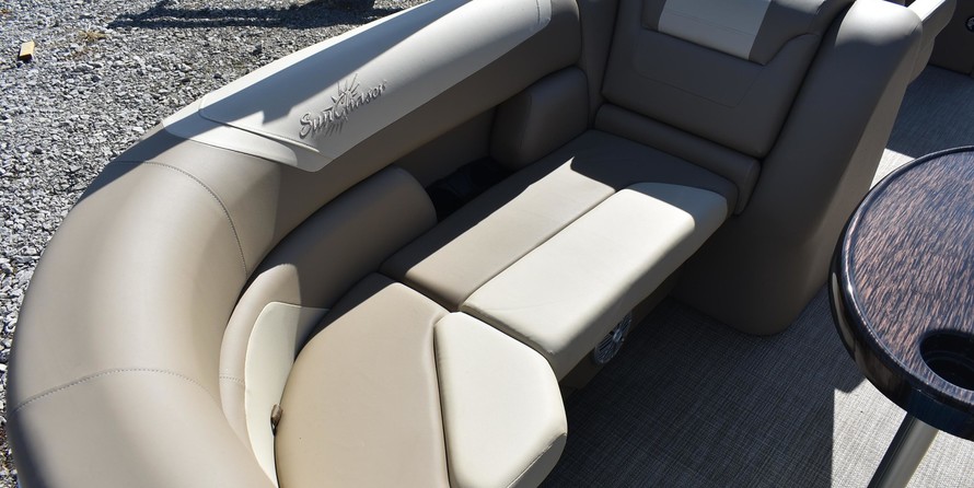 Sunchaser Boats Geneva Cruise 22 LR DH