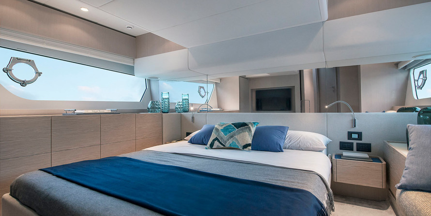 Ferretti Yachts 500