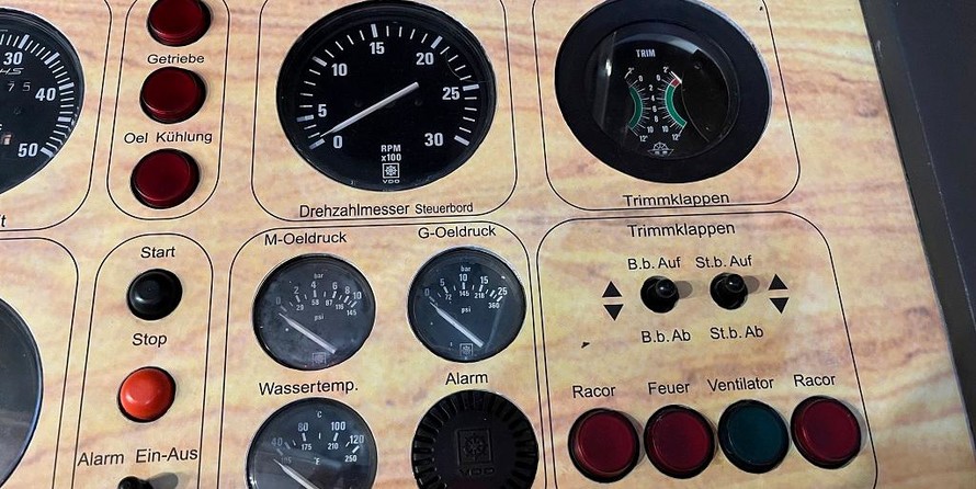 Sanlorenzo 64/70 Steel