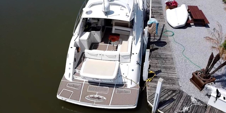 Sea Ray 410 Sundancer