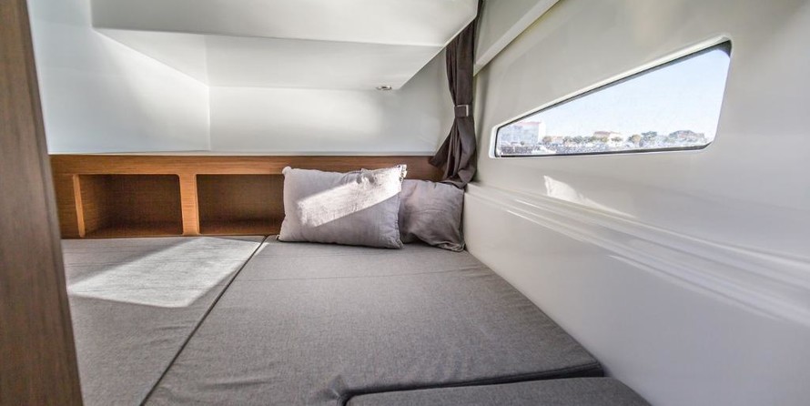 Beneteau Antares 9 OB