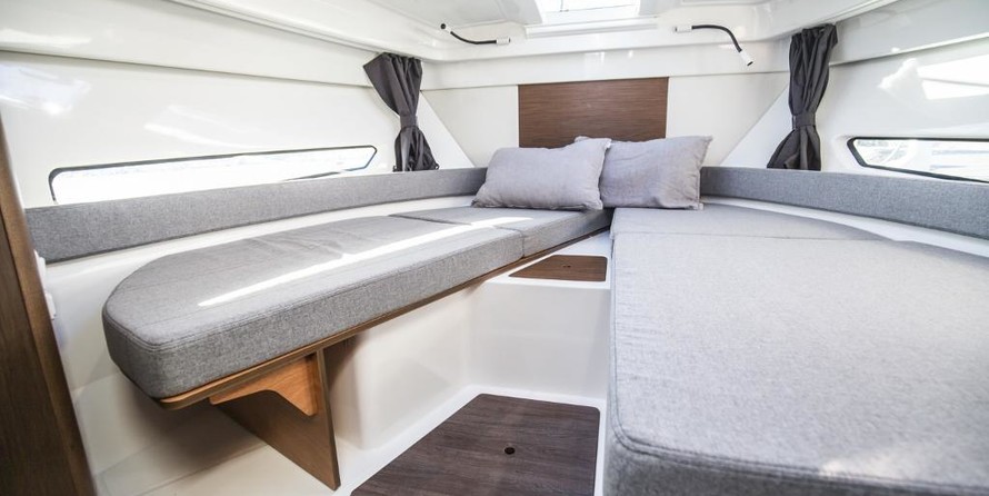 Beneteau Antares 9 OB