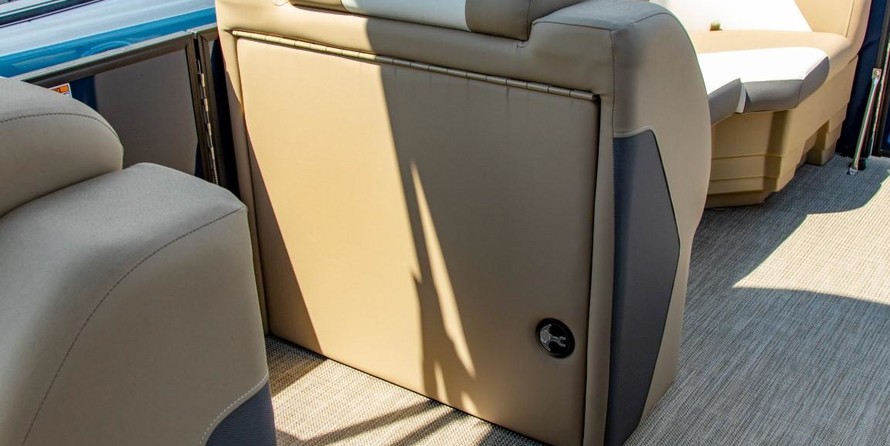 Sunchaser Boats Eclipse 8523 Entertainer