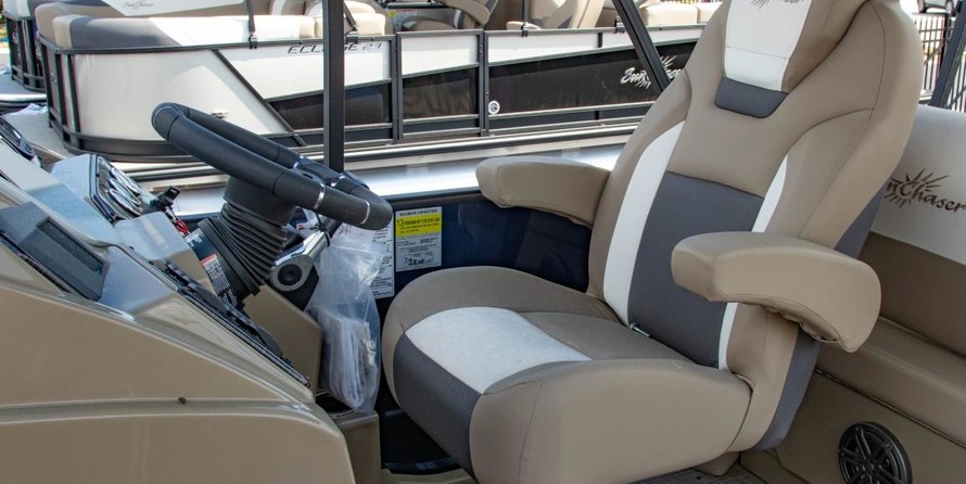 Sunchaser Boats Eclipse 8523 Entertainer