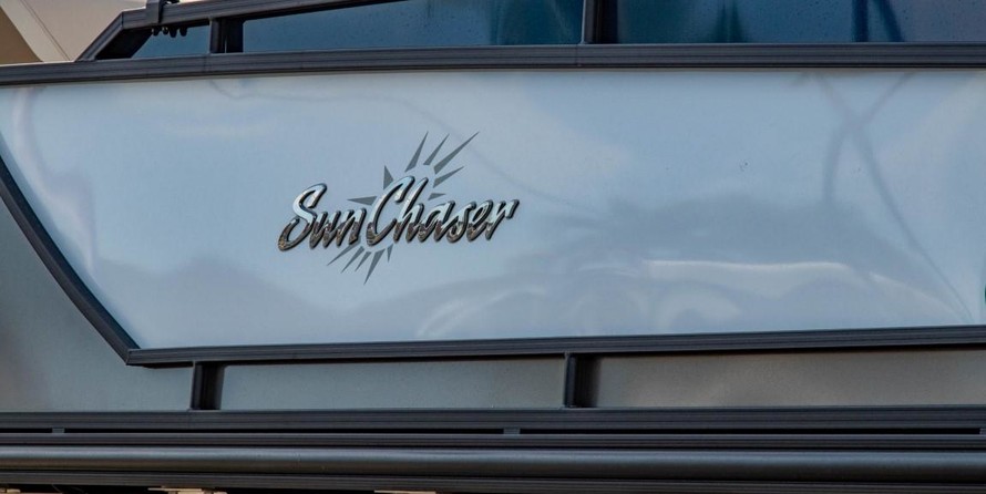 Sunchaser Boats Eclipse 8523 Entertainer