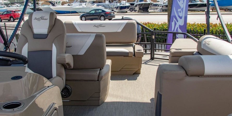 Sunchaser Boats Eclipse 8523 Entertainer