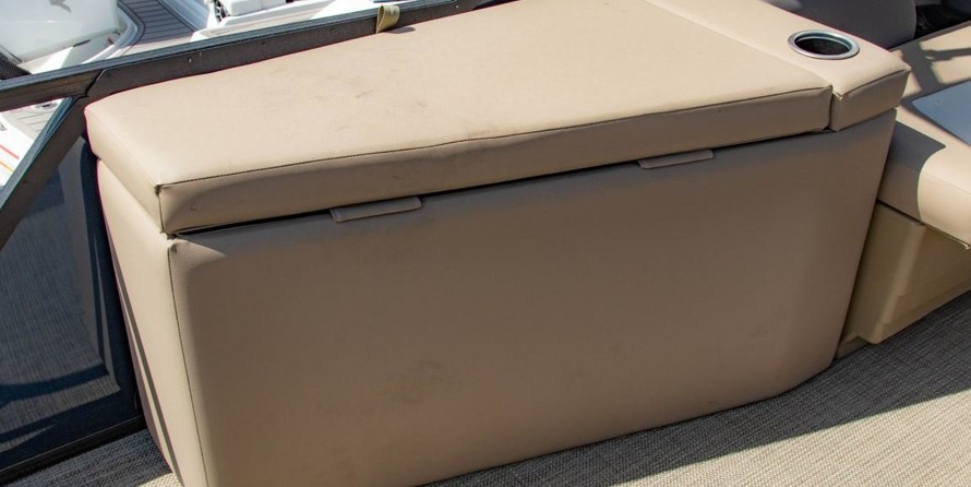 Sunchaser Boats Eclipse 8523 Entertainer